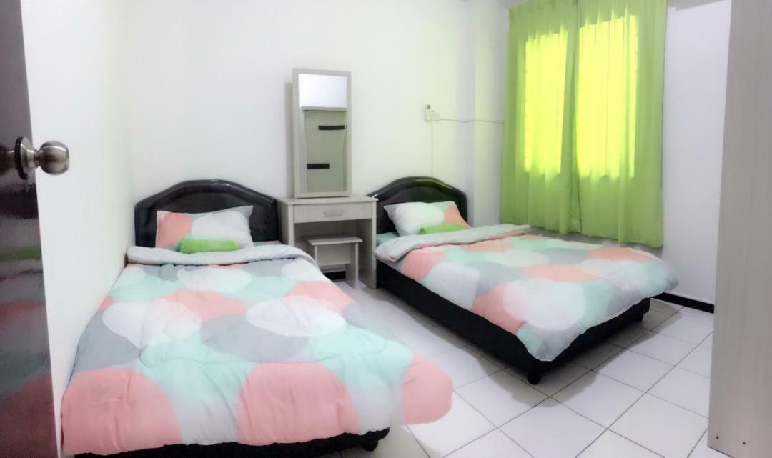 Api Api Centre Apartment Homestay コタキナバル エクステリア 写真